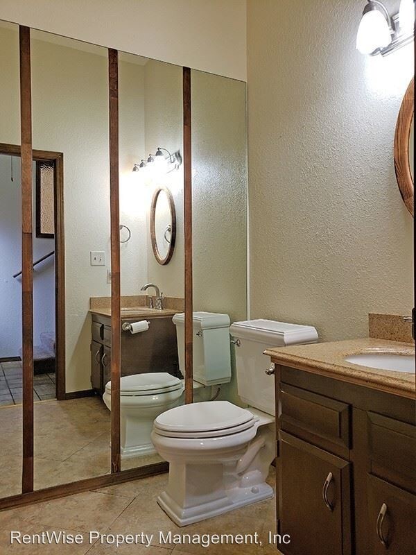 Foto del edificio - 2 br, 1.5 bath House - 877 N Gossett Place
