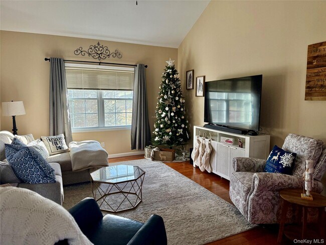 Foto del edificio - 97 Browns Rd