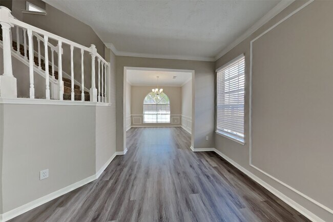 Foto del edificio - 814 Hyacinth Pl