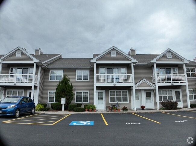3D Exterior - Summit Knolls Apartments and Townhomes