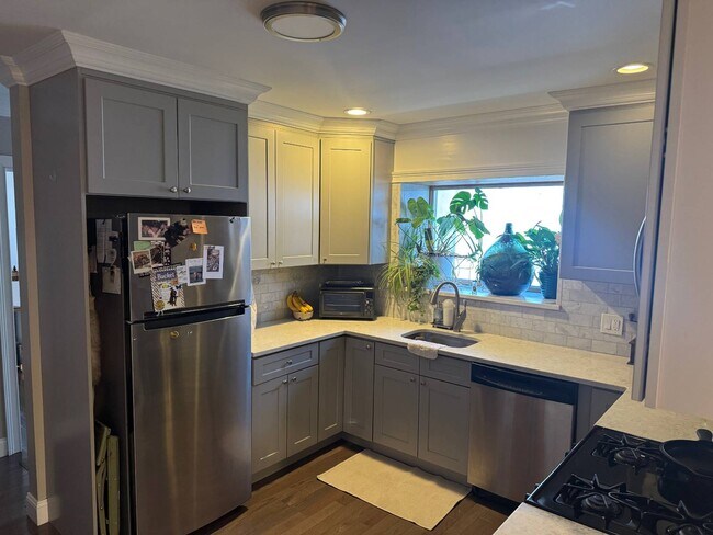 Building Photo - 22 Main St