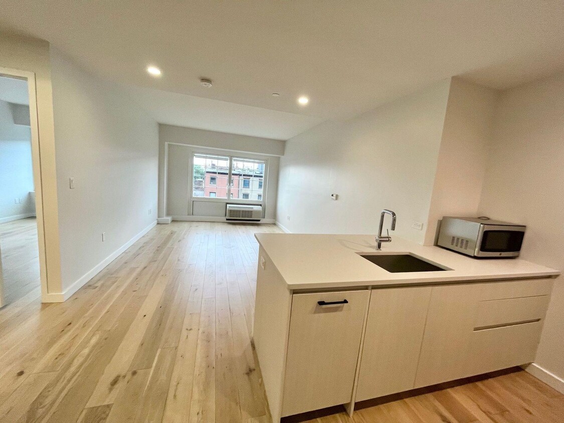 555 Waverly Ave Unit 6B, Brooklyn, NY 11238 Room for Rent in