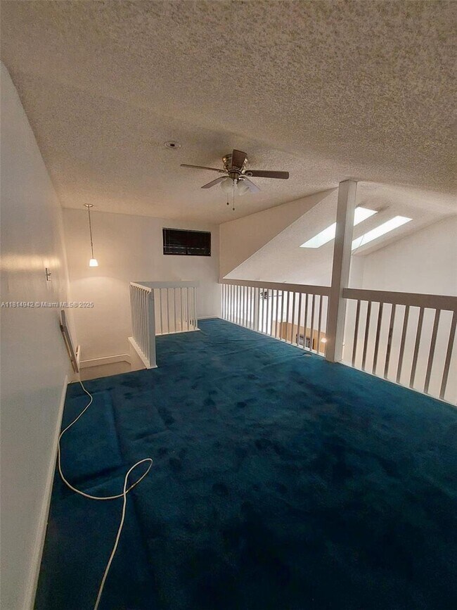 Foto del edificio - 3791 Collinwood Ln