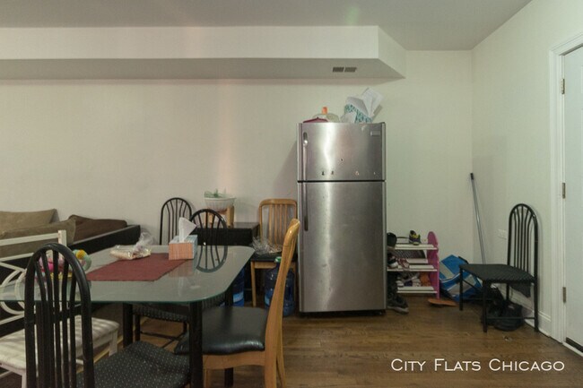 Foto del edificio - 2065 W Jarvis Ave