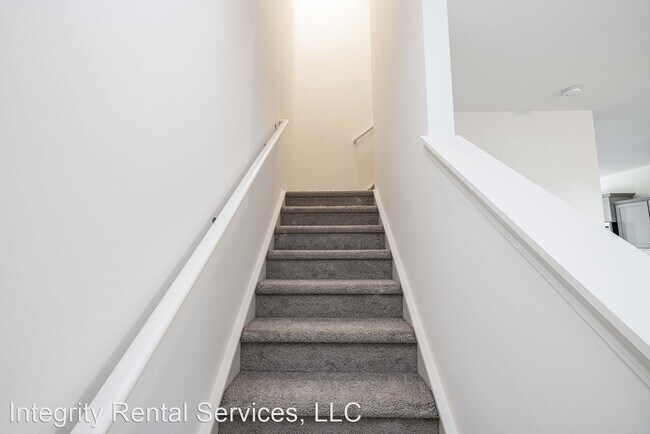 Building Photo - 3 br, 2.5 bath House - 120 Grover Court, U...