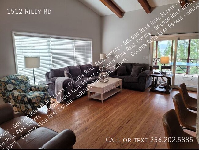 Foto del edificio - 1512 Riley Rd