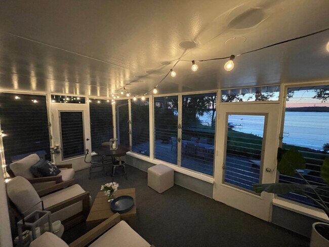 Foto del edificio - Maple Bluff House