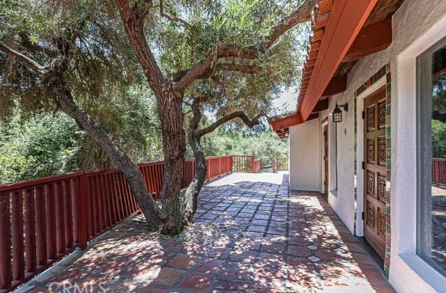 Foto del edificio - Escape to Your Own Private Retreat Among the Oaks
