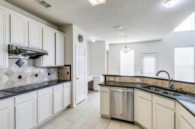 Foto del edificio - 8317 Spring Valley Ln