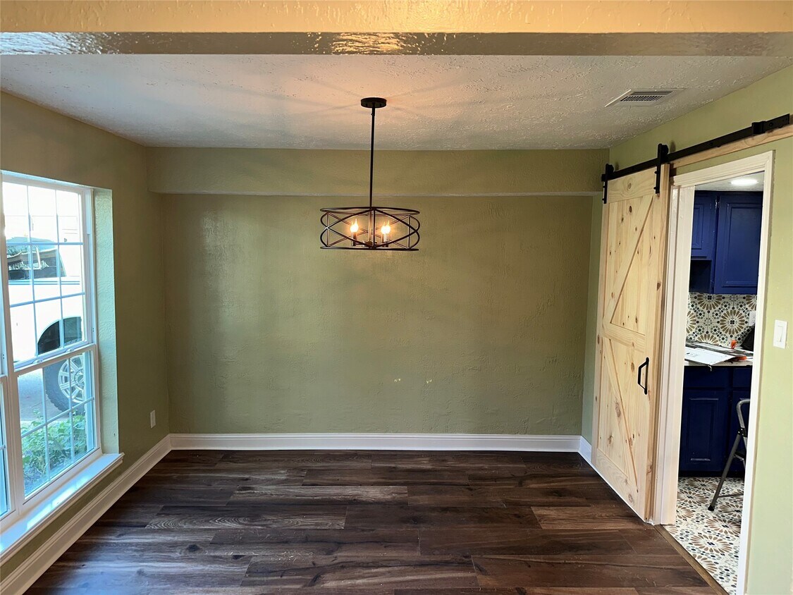 Foto principal - 14663 Perthshire Rd
