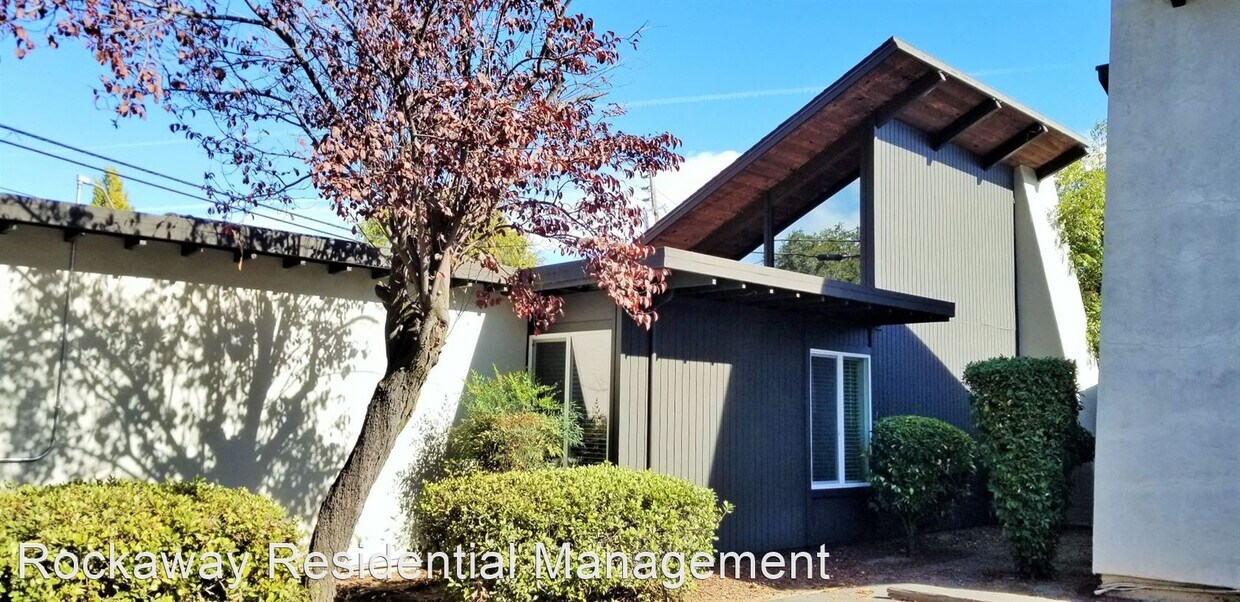 Primary Photo - 2 br, 2 bath House - 43 Gladys Ave.