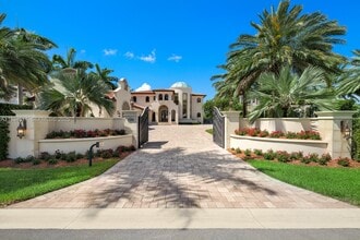 Building Photo - 198 Palm Ave