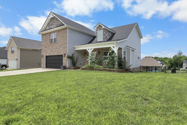 Foto del edificio - 1314 Highgrove Ln