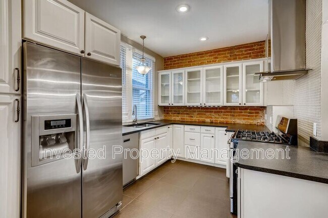 Foto del edificio - 964 S Washington St