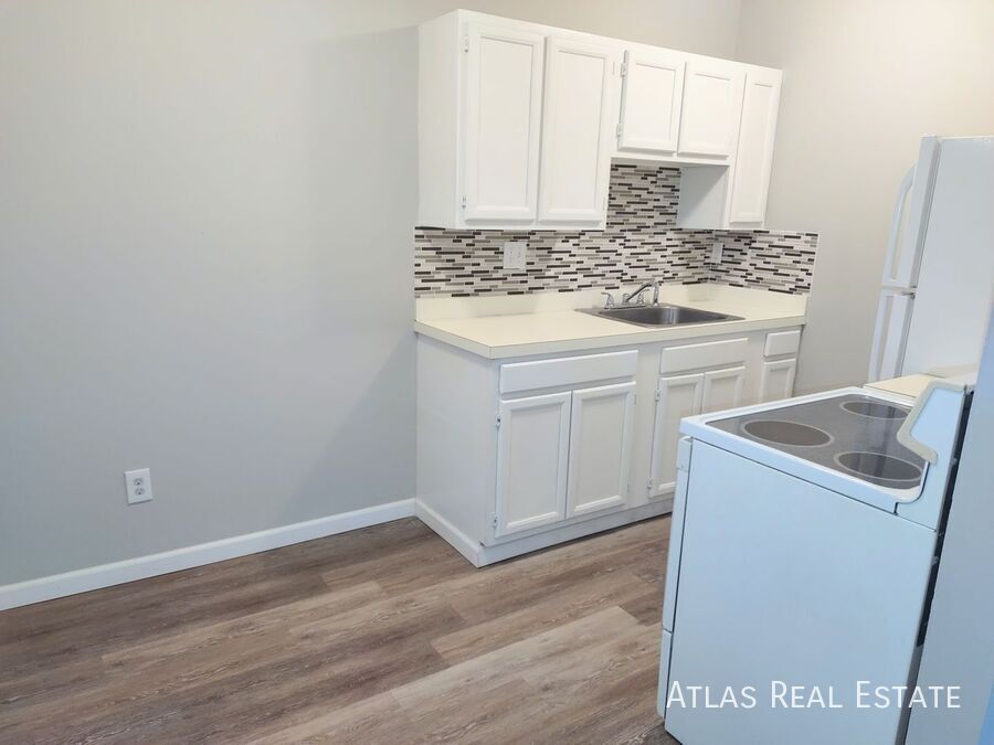 Foto principal - 960 W Moreno Ave