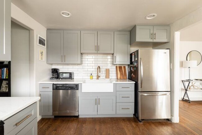 Cocina - 4701 Meade St