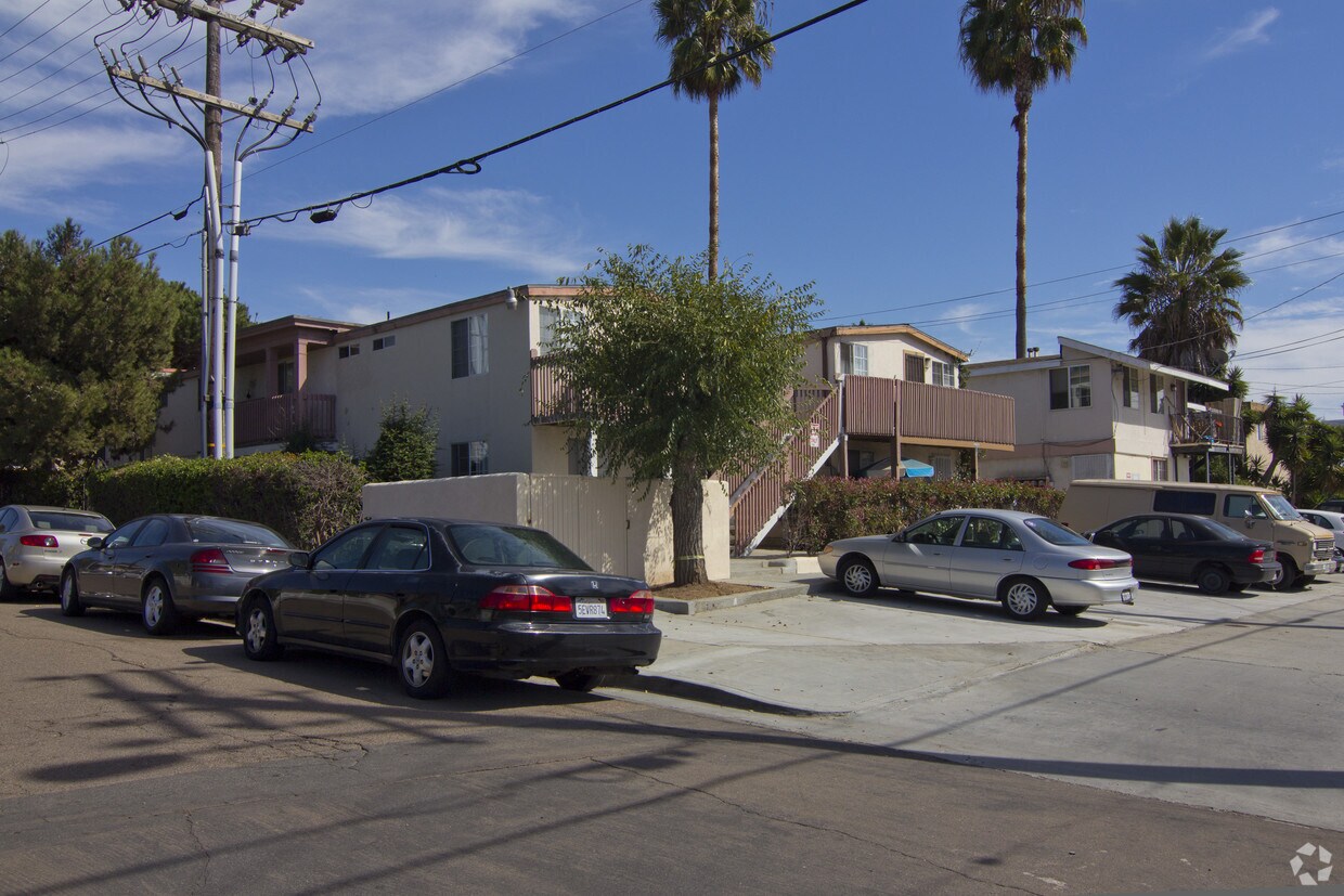 Building Photo - 3466 Del Rey St