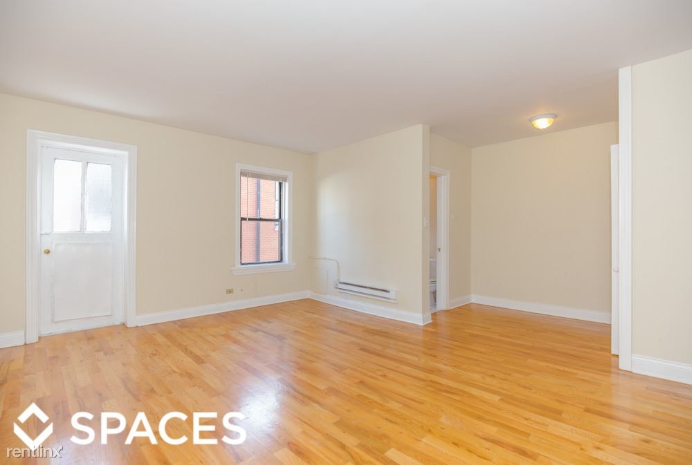 Primary Photo - 1347 N Dearborn St