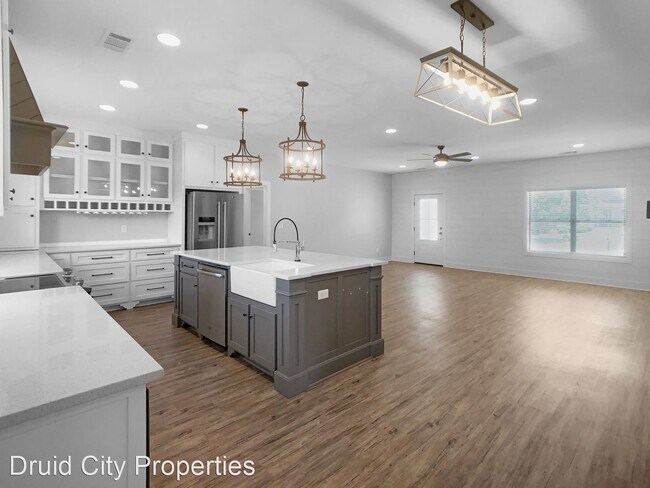 Building Photo - 5 br, 2.5 bath House - 362 Turtle Bay Circle