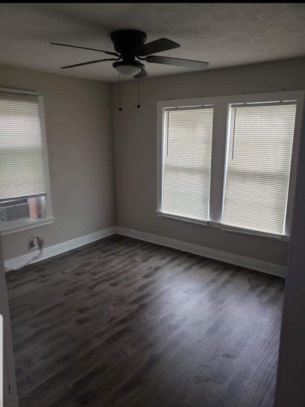 Building Photo - 3516 Nagle St