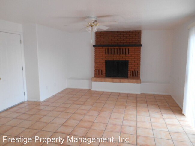 Foto del edificio - 3 br, 2 bath House - 2402 S. Calle Yucatan