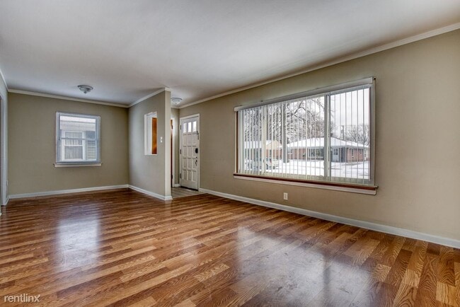 Building Photo - 3 br, 1 bath House - 1137 E Dallas Ave