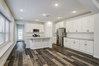Building Photo - 16314 Apache Wds Wy