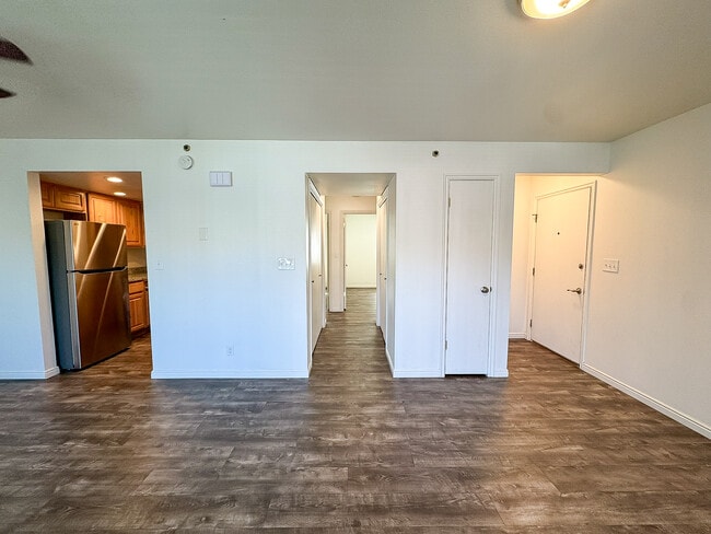 Building Photo - 644 S 500 W