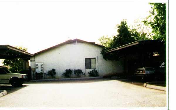 Primary Photo - 2829 E Capri Cor