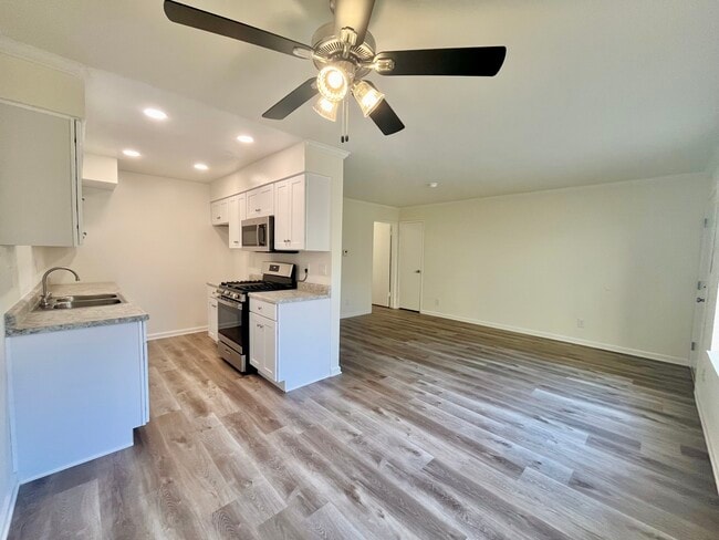 Building Photo - Bridgeport Apartment Homes