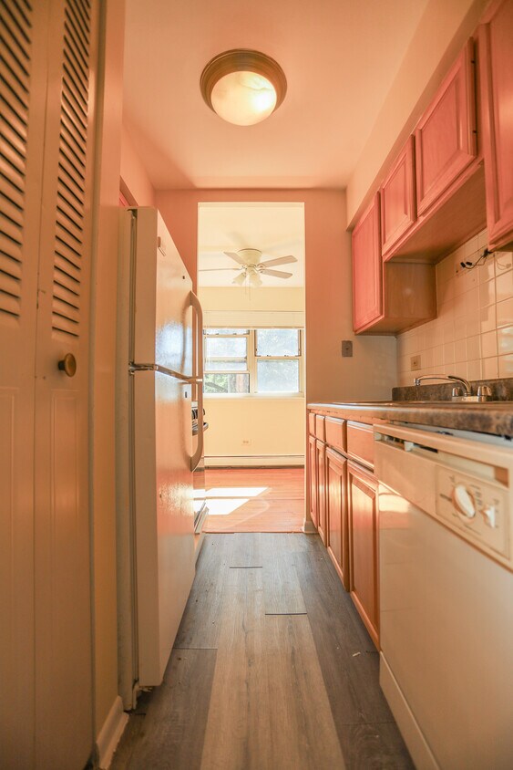 Foto principal - 509 W Briar Pl