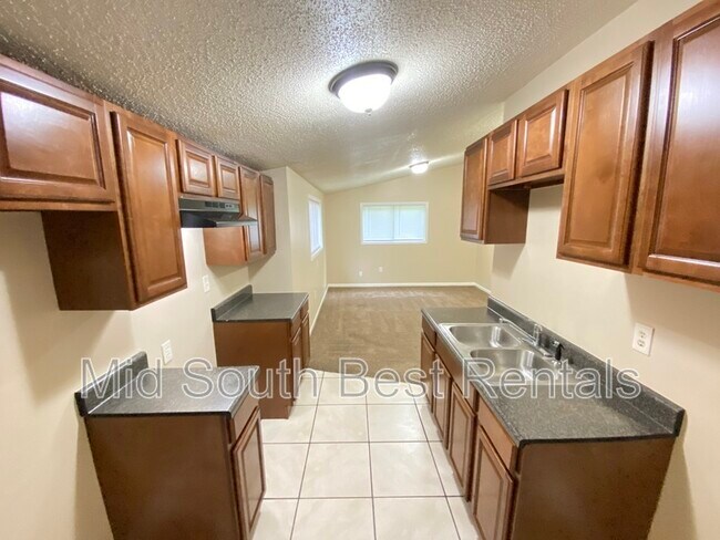 Building Photo - 4342 Mountain Terrace (Frayser)