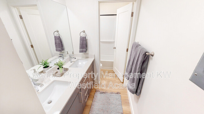 Building Photo - 1576 Moon River Dr