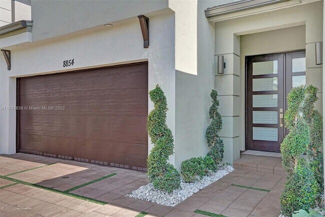 Foto del edificio - 8854 NW 161st Terrace