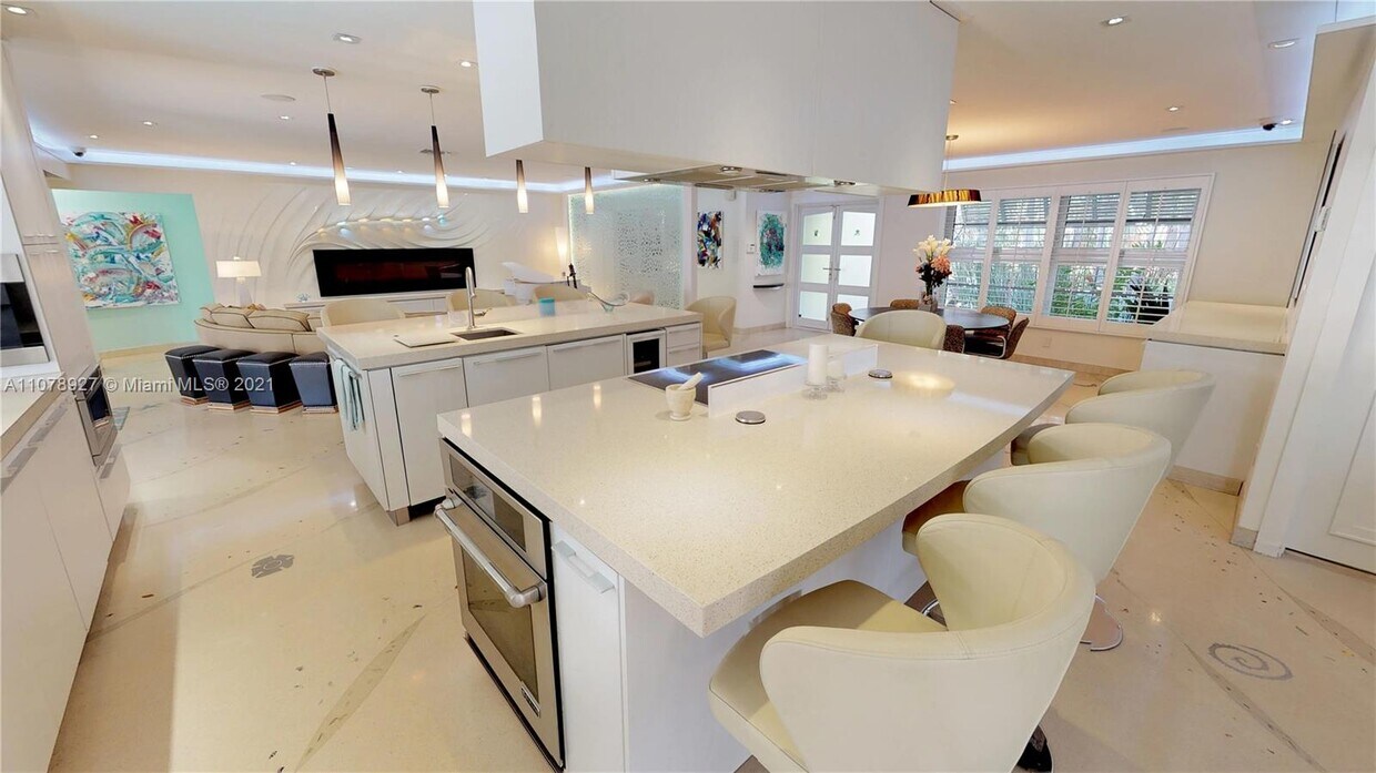 Foto principal - 5561 Bayview Dr