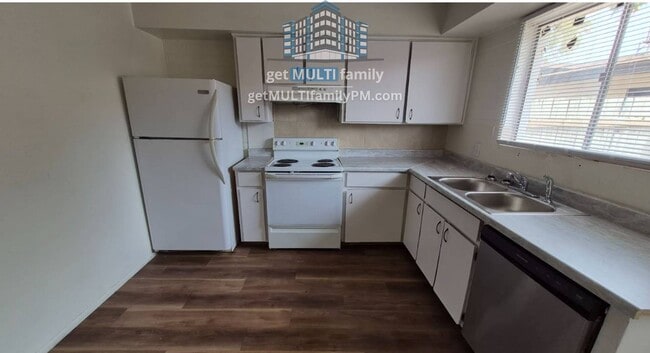 Building Photo - 8407 E Coronado Rd