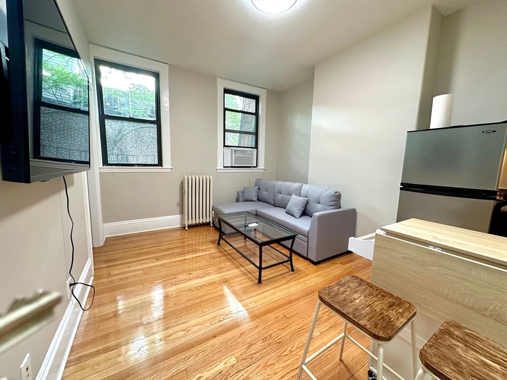 Primary Photo - 145 Arlington St