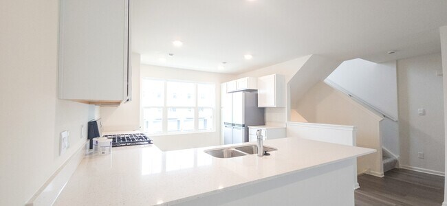 Foto del edificio - 8746 Clover Ln