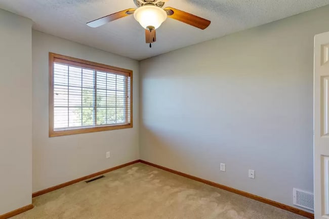 Building Photo - 3571 Sterling Heights Dr