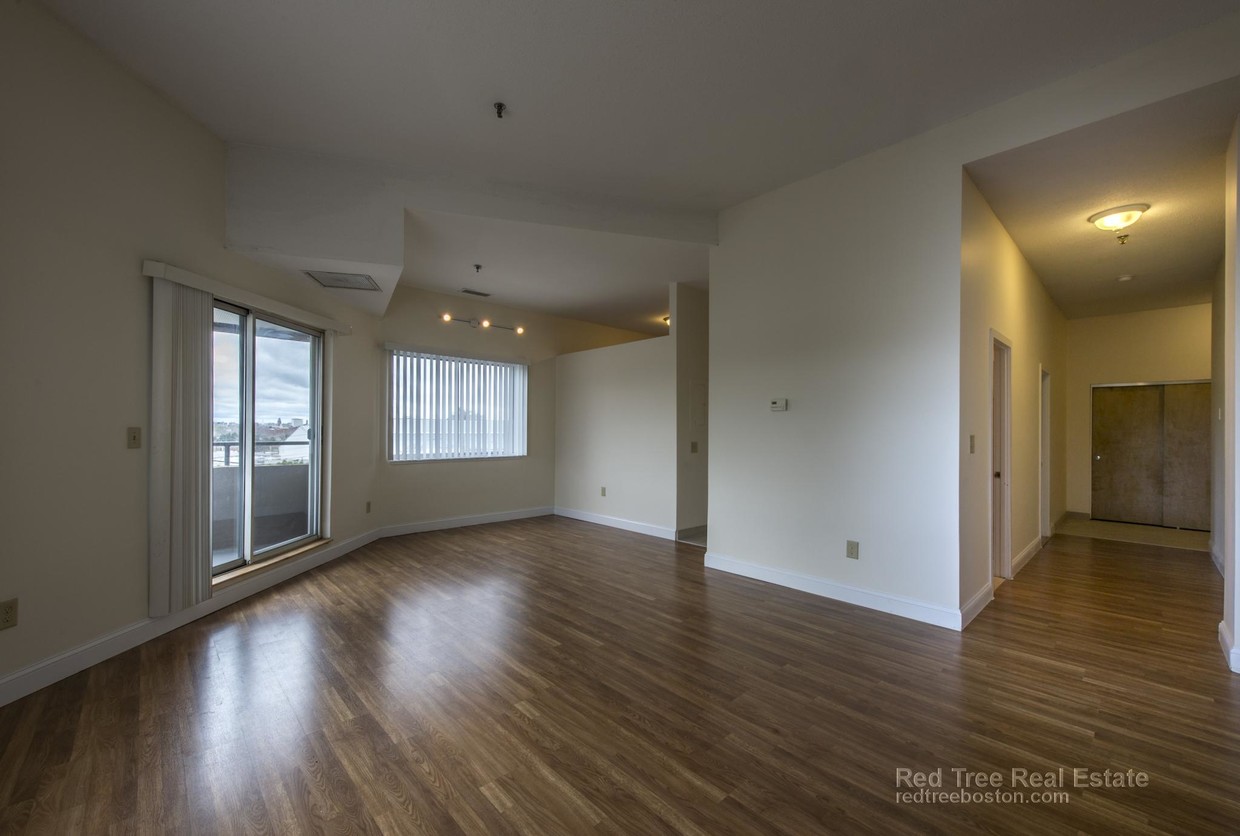 Foto principal - 1077 Commonwealth Avenue
