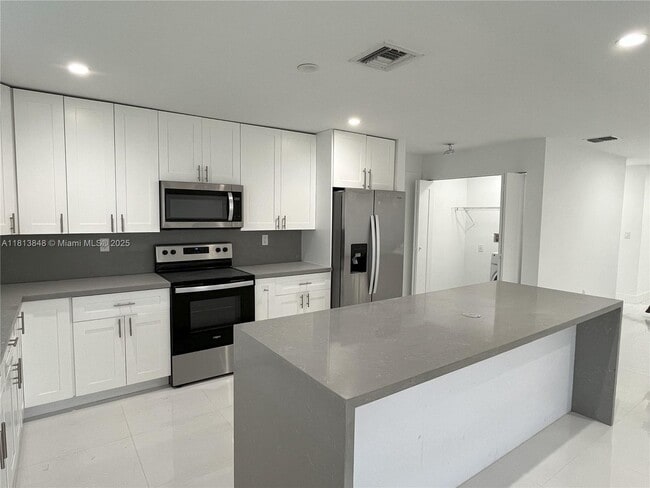 Building Photo - 29905 SW 149th Ct