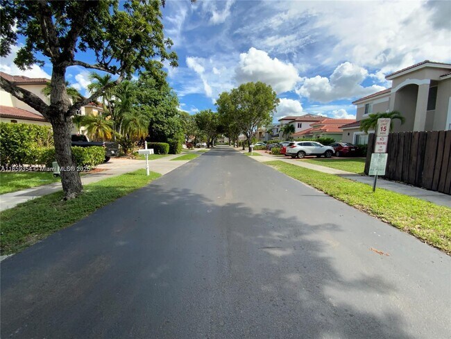 Building Photo - 6528 SW 158th Pass