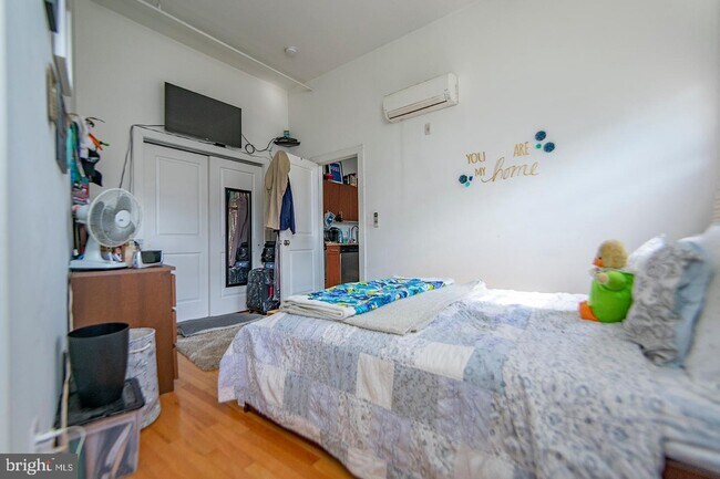 Foto del edificio - 4 Leverington Ave