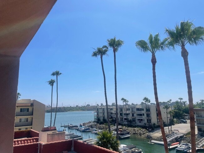 Foto del edificio - 4705 Marina Dr