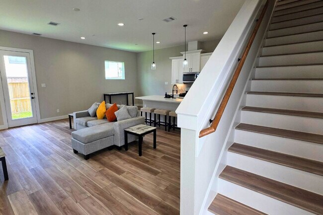 Foto del edificio - 8324 Curry Rd