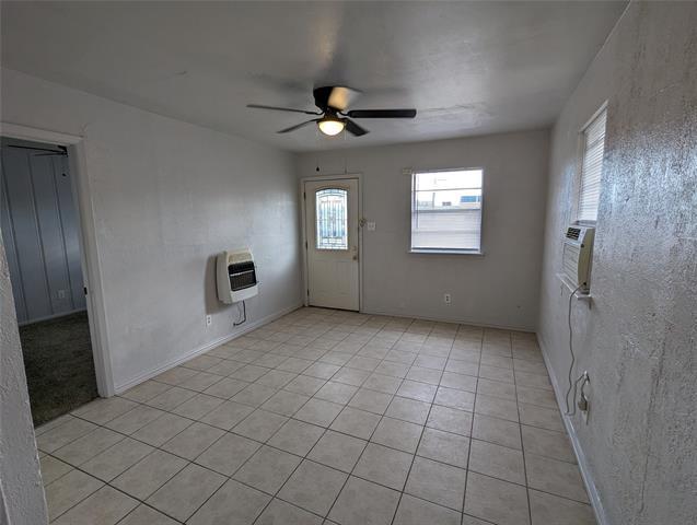 Building Photo - 805 Mercedes St