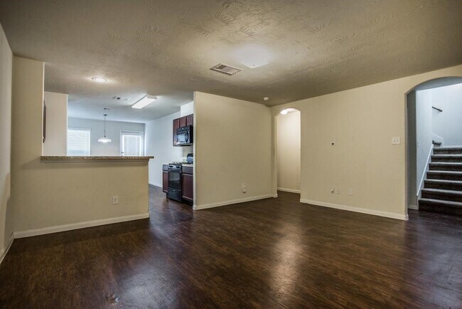 Foto del edificio - 21427 Palma Grove Way