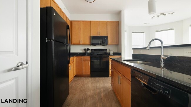 Foto del edificio - 909 Mansion Dr