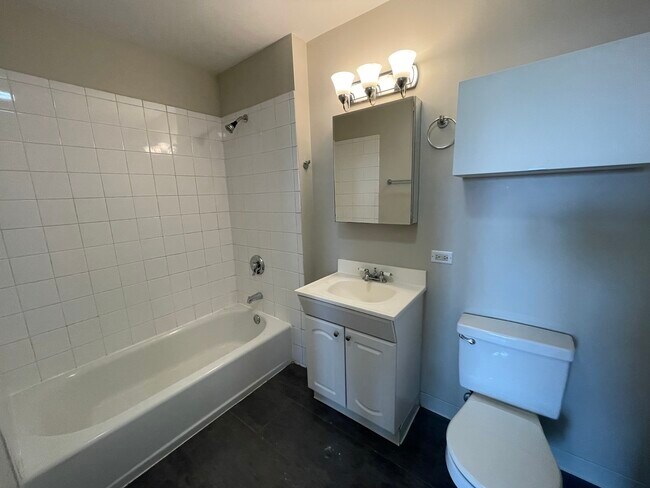 Foto del edificio - 708 N Hoyne Ave