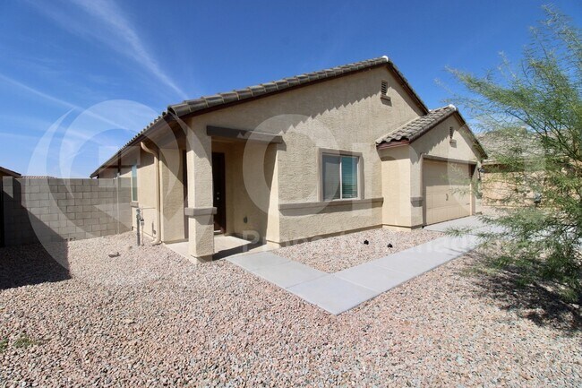 Foto del edificio - 2573 N Mcdonald Ln